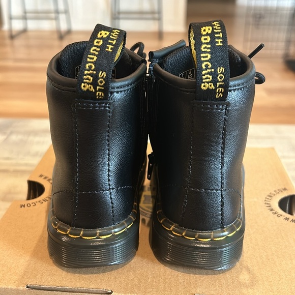 Dr. Martens- size 8 toddler - Picture 5 of 6